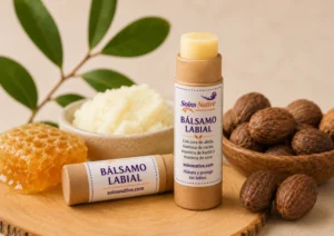 Bálsamo labial premium de karité, cacao y cera de abeja